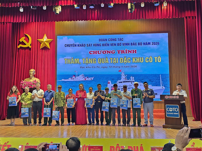 https://hyundai-kinhbac.vn/wp-content/uploads/2026/05/hanh-trinh-tri-an-cac-chien-sy-va-ngu-dan-tai-dao-hon-me--dao-bach-long-vy-dao-co-to-12.jpg