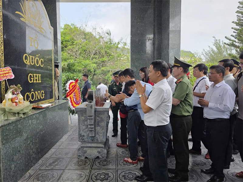 HÀNH TRÌNH TRI ÂN CÁC CHIẾN SỸ VÀ NGƯ DÂN TẠI ĐẢO HÒN MÊ – ĐẢO BẠCH LONG VỸ - ĐẢO CÔ TÔ